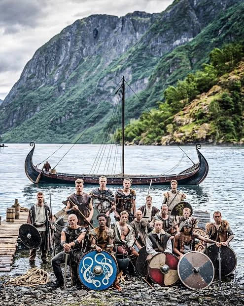 Liniile de aprovizionare ale fotbaliștilor vikingi