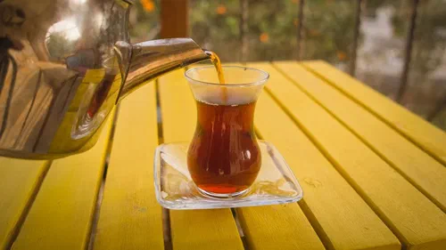 Fluorura din apă sau din ceai îți încetinește metabolismul